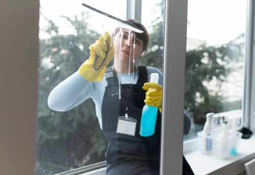 Nettoyage de vitres intérieures et extérieures à Julienne